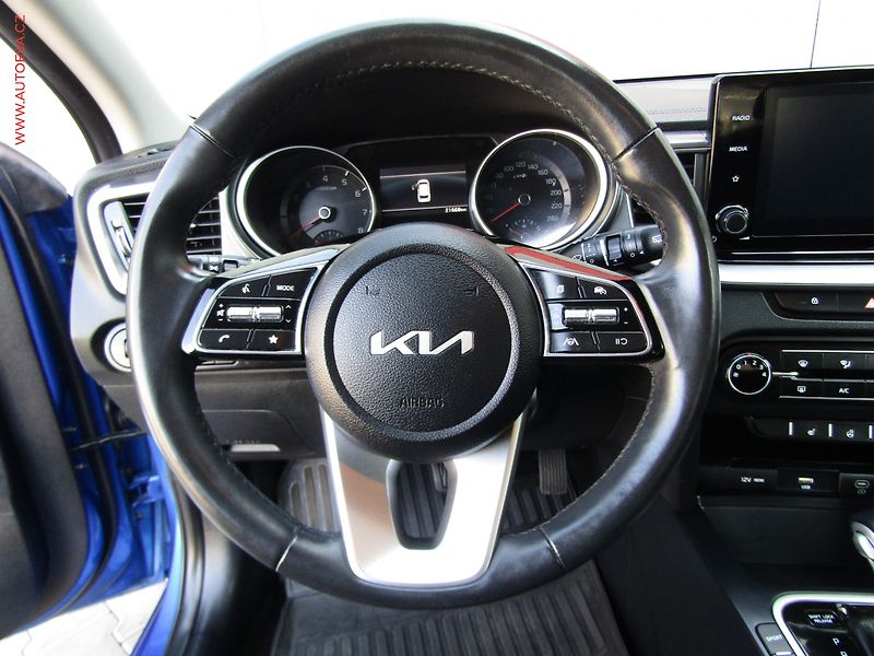 Kia Ceed (2023) 1.5 T-GDi, ČR, AT, navi - fotka 18 z 22