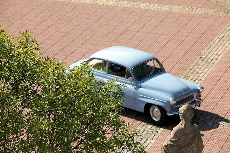 Již 8. ročník tradičního zlínského setkání všech majitelů vozů značky Škoda vyrobených do roku 1994. Náměstí Míru ve Zlíně.