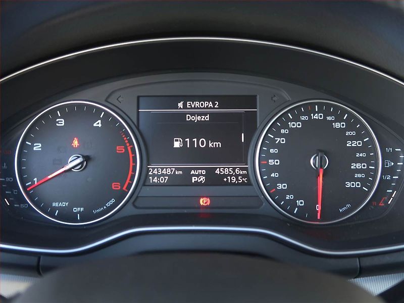 Audi Q5 (2018) 2.0 TDI, 4X4, Automat - fotka 11 z 18