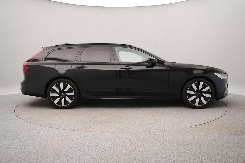 Volvo V90 B4 PLUS DARK AUT  - fotka 11 z 47