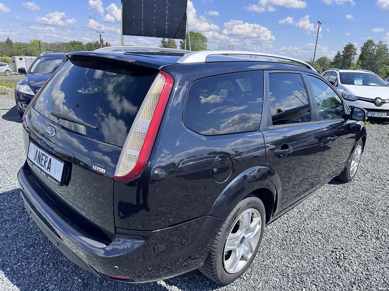 Ford Focus 2.0 TDCi, automat - fotka 6 z 21