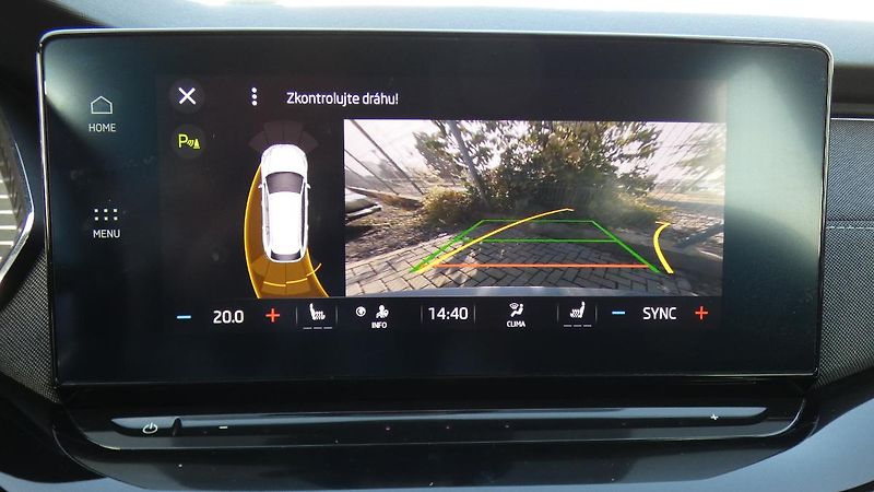 Škoda Octavia Combi 2,0 TDI Style 4x4 DSG 11 - fotka 16 z 26