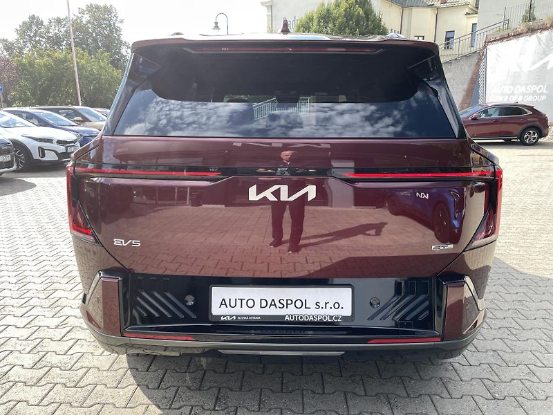 Kia EV5 (2026) 4x4 GT-Line EvoPark+Tech+PNS - fotka 4 z 29