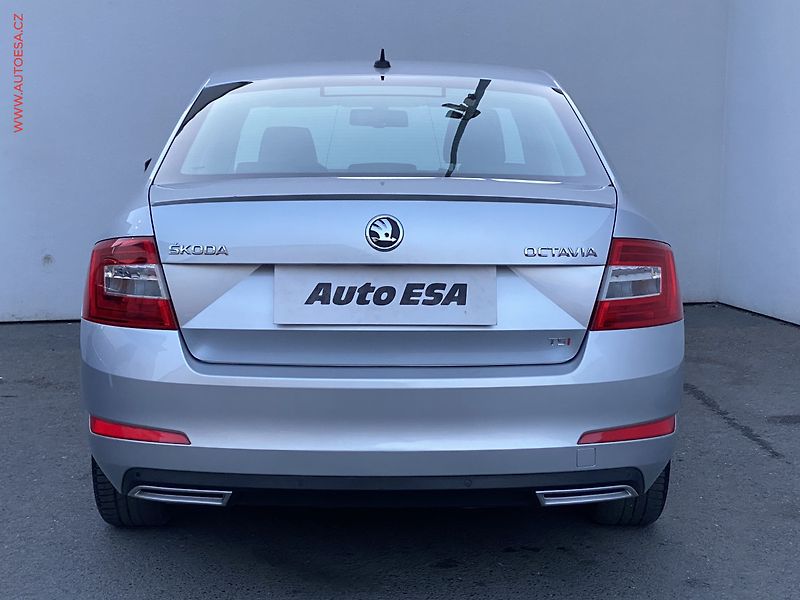 Škoda Octavia (2013) 1.8 TSi, Elegance, DSG - fotka 5 z 19