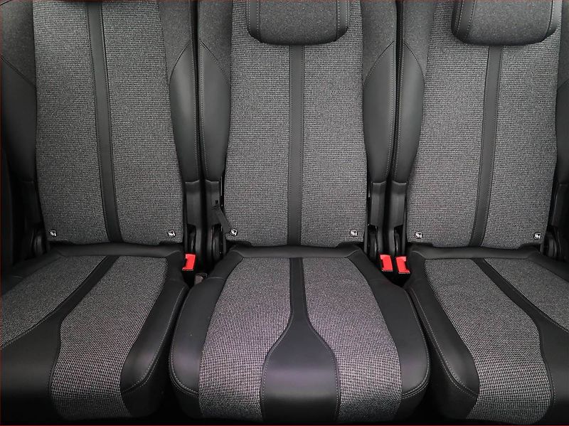Peugeot 5008 (2019) Allure PureTech 130, 7 míst - fotka 10 z 22