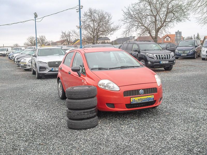 Fiat Grande Punto (2007) 1.4i 2x KOLA – PO SERVISU - fotka 3 z 37