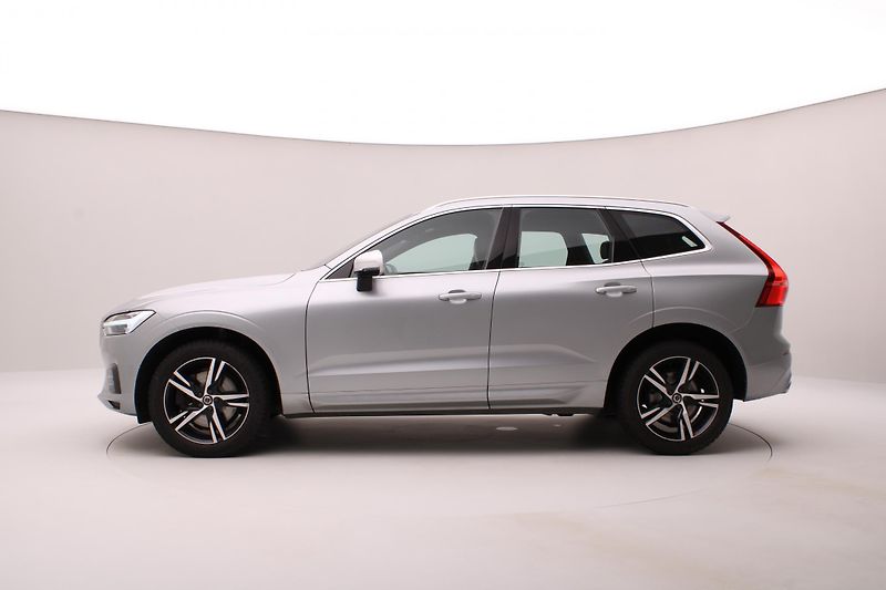 Volvo XC60 D4 AWD R-DESIGN AUT - fotka 9 z 44