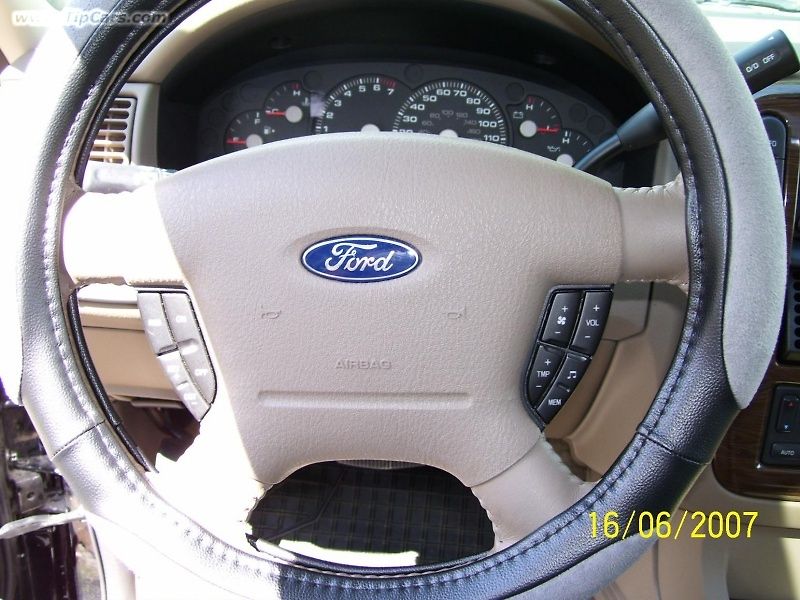 ZKUŠENOSTI UŽIVATELE: Ford Explorer 4,6 V8 