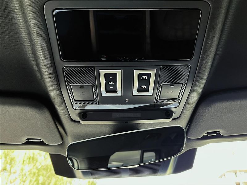 Land Rover Defender (2026) 110 D350 X-DYNAMIC HSE - fotka 23 z 28