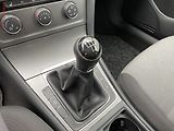 Volkswagen Golf (2015) 1.6 TDi, Trendline, navi - náhled 16
