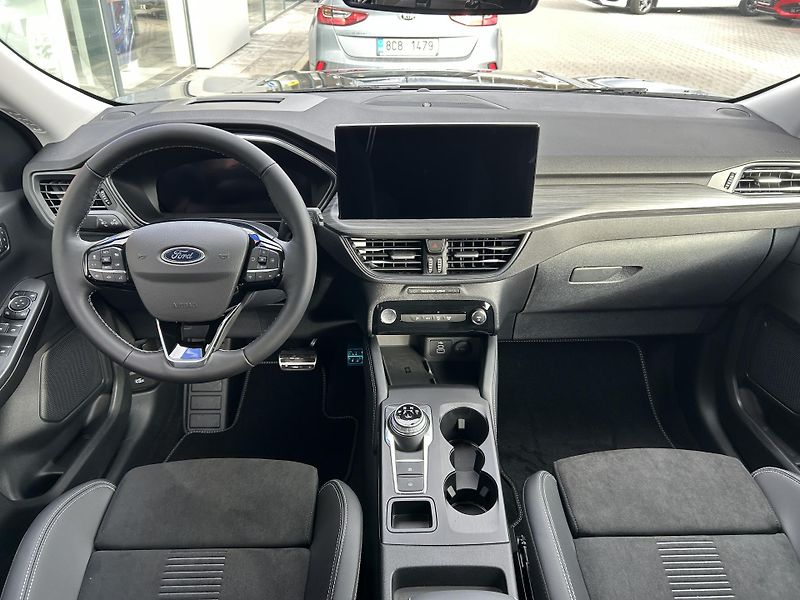 Ford Kuga Active X 2,5 HEV 134kW AWD - fotka 14 z 37