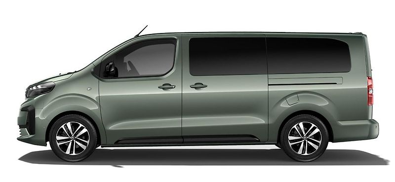 Peugeot Traveller (2026) Allure L3 2.2 BHDi 180k EAT8 - fotka 2 z 9