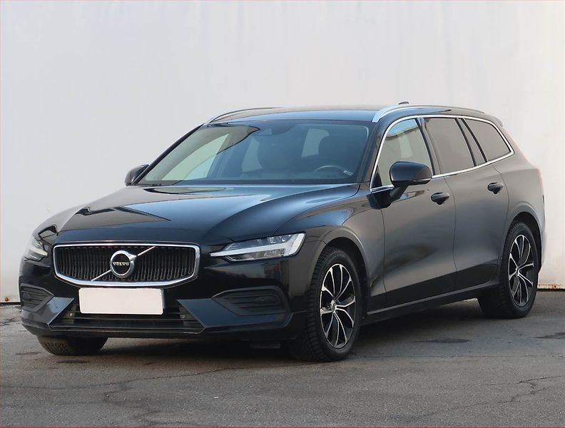 Volvo V60 (2018) D3 2.0, Automat, Serv.kniha - fotka 2 z 24