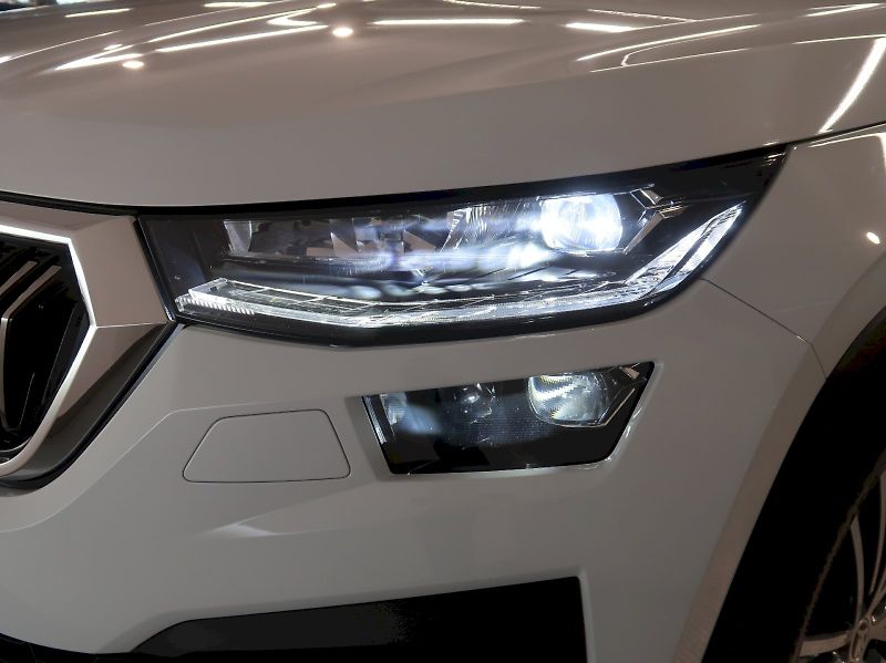 Škoda Kodiaq (2022) L&K 2.0TDI 147KW 4x4 7MÍST WEB - fotka 10 z 51