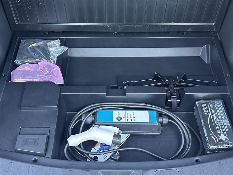Mitsubishi Outlander 2,4 PHEV 224PS  Diamant 4x4 A/ - fotka 46 z 58