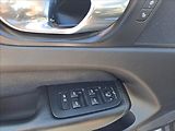 Volvo XC60 2,0 D4 FWD MOMENTUM - náhled 11