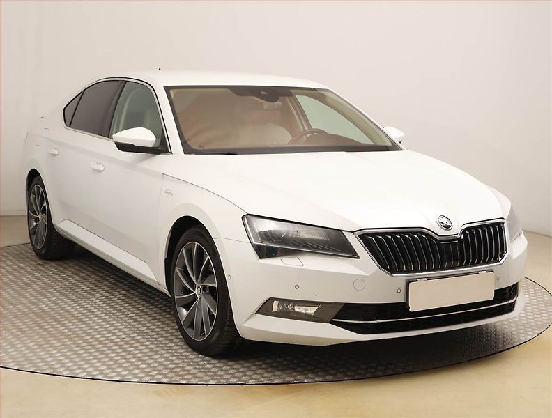 Škoda Superb (2017) Laurin&Klement 2.0 TSI - fotografie inzerátu