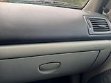 Renault Clio 1.2i ČR +sada kol - náhled 20