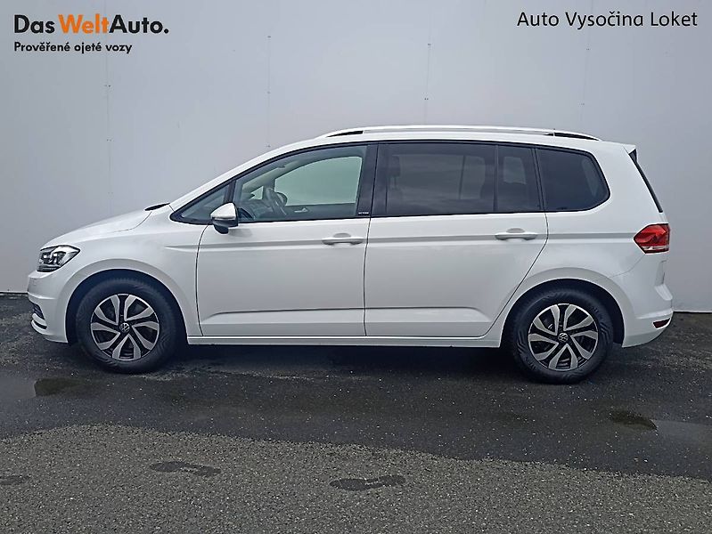 Volkswagen Touran (2021) 1.5TSI 110kW 7míst výhřevy - fotka 3 z 35