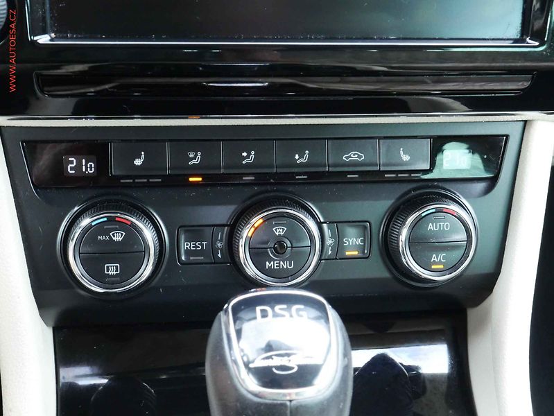 Škoda Superb (2016) 2.0 TDi 4x4, ČR, L&K, DSG - fotka 14 z 20