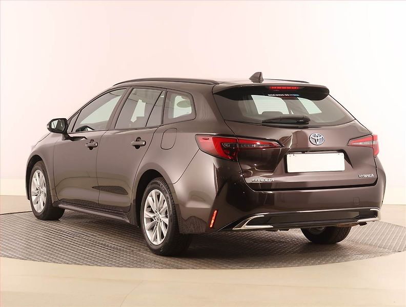 Toyota Corolla (2023) 1.8 Hybrid, digi klima - fotka 4 z 24