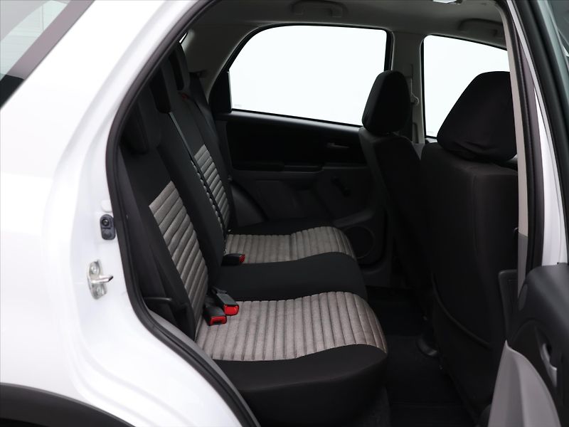 Suzuki SX4 1.6 VVT 88kW 4x4 Klima - fotka 13 z 28