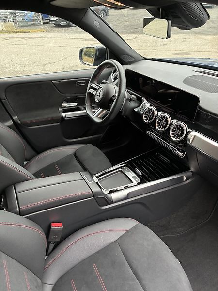 Mercedes-Benz GLB (2024) 200d 4MATIC - fotka 6 z 14