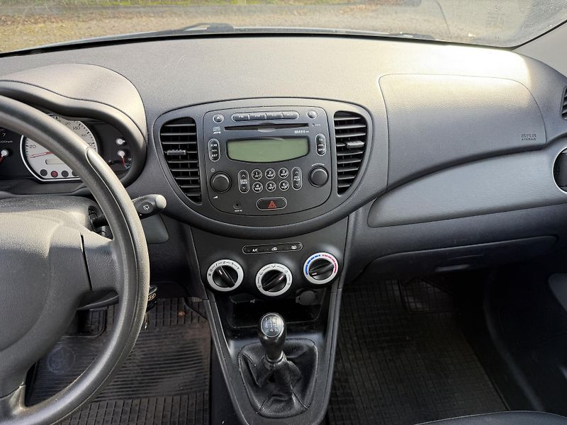 Hyundai i10 1.1i - fotka 17 z 22