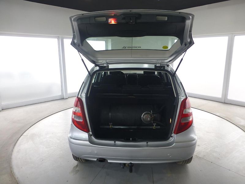 Mercedes-Benz Třídy A (2005) 2,0+LPG-2034*KLIMA*+KOLA*TAŽNÉ - fotka 22 z 25