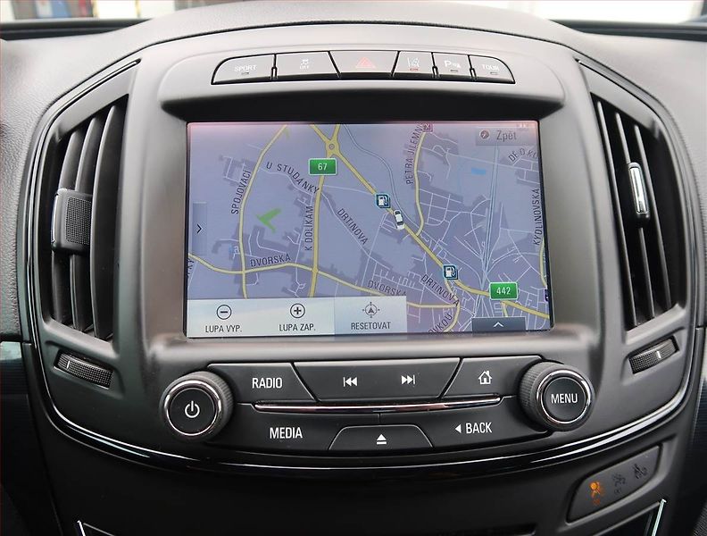 Opel Insignia (2015) 2.0 BiTurbo CDTI, Automat - fotka 16 z 23
