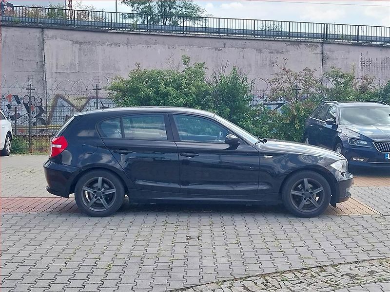 BMW Řada 1 (2009) 116i, nová STK, jezdí skvěle - fotka 6 z 14