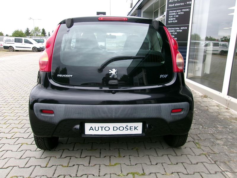 Peugeot 107 - fotka 5 z 16