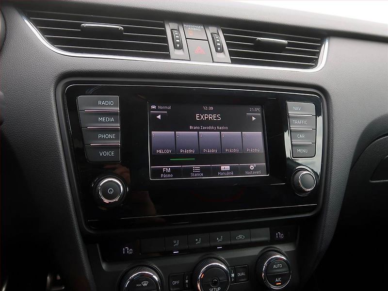 Škoda Octavia (2014) RS 2.0 TDI, Automat, Kůže - fotka 12 z 16