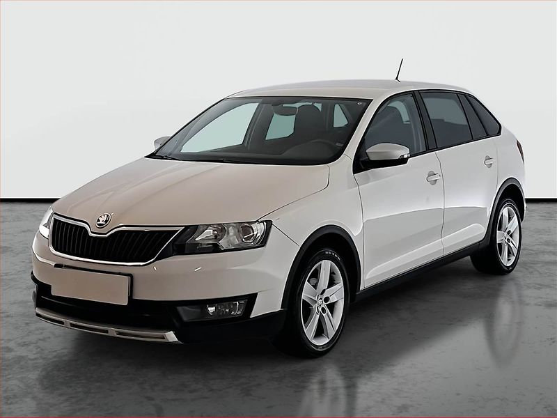 Škoda Rapid (2016) Spaceback 1.4 TDI, Xenony - fotka 2 z 16