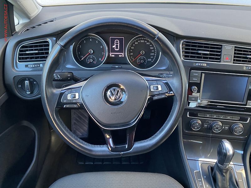 Volkswagen Golf (2018) 1.5TSi, 2.maj,ČR - fotka 11 z 17