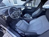 Volvo XC40 B3 FWD // 1. maj // ČR + kola - náhled 10
