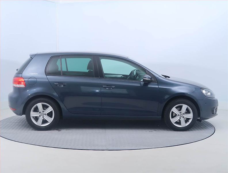 Volkswagen Golf (2010) 1.2 TSI, Tempomat - fotka 6 z 14