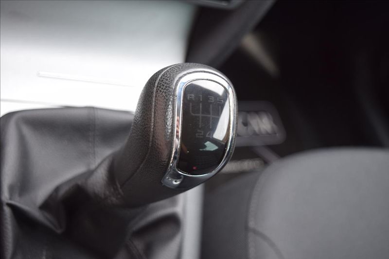 Škoda Octavia 1,2 TSI 77KW 2XKOLA XENONY - fotka 40 z 43