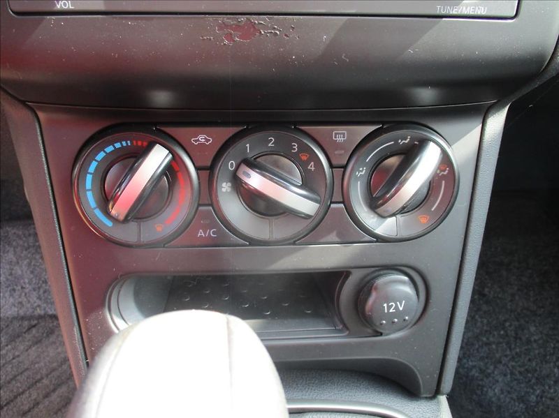 Nissan Qashqai 1,6 i+LPG, klima, tažné, - fotka 17 z 23