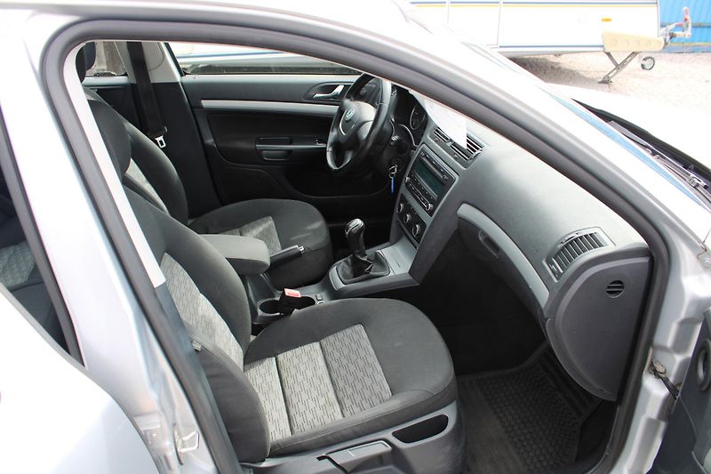 Škoda Octavia (2013) REZERVACE - fotka 13 z 16