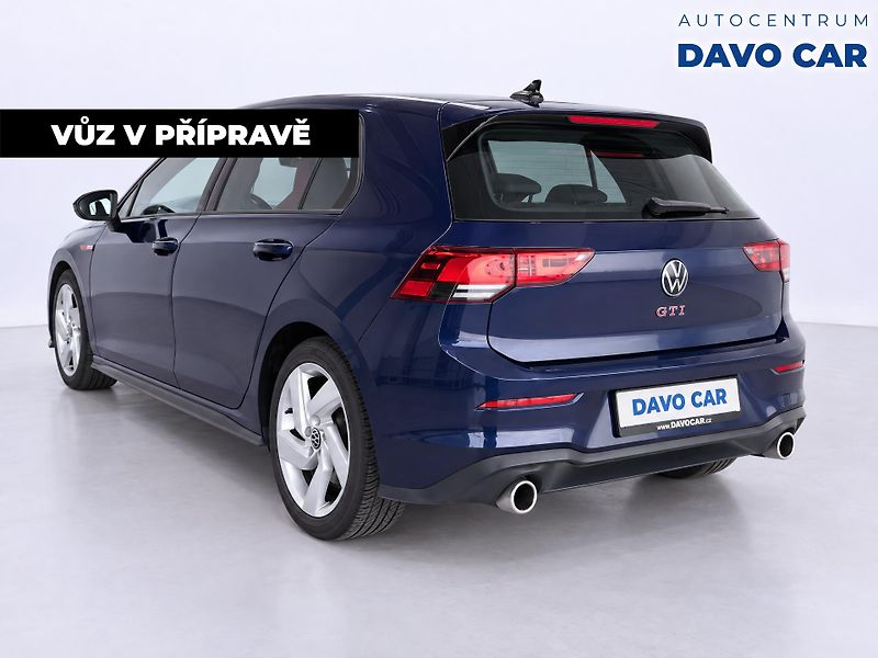 Volkswagen Golf 2.0 GTI 180kW LED DPH - fotka 2 z 12