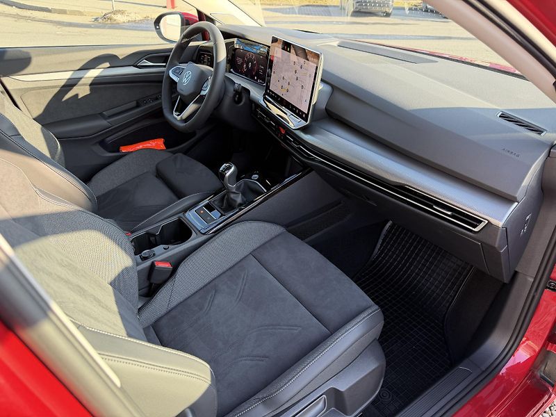 Volkswagen Golf TSi/110kW - STYLE,Webasto,H&K - fotka 60 z 80