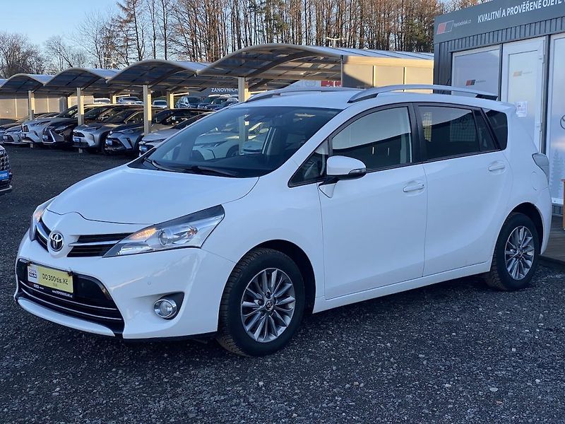 Toyota Verso 1.8i, ČR, Active Trend, tažné - fotka 3 z 32