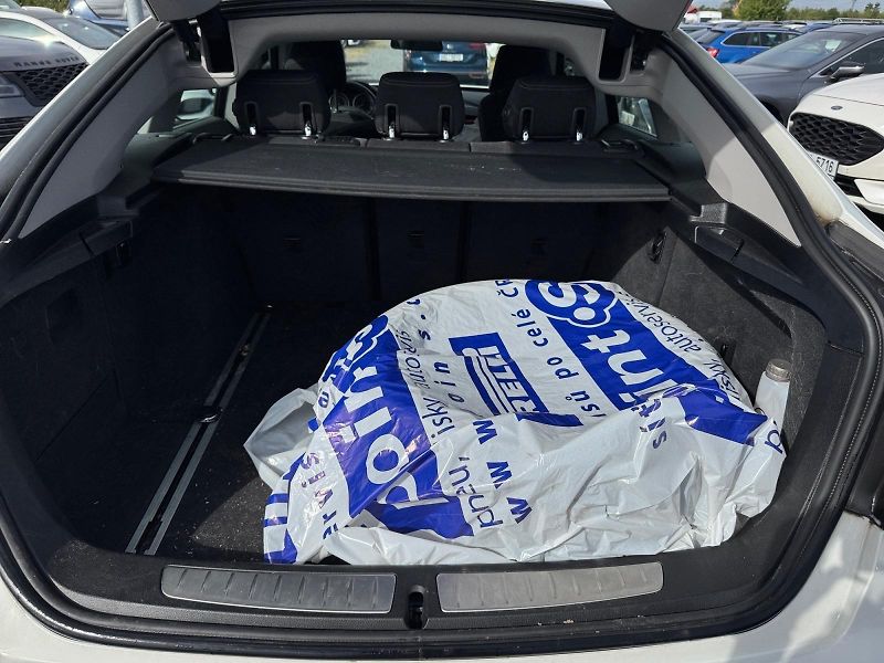 BMW Řada 3 (2020) GT xDRIVE 320i 135kW 4x4 CZ - fotka 6 z 11