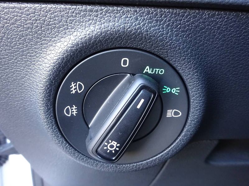 Škoda Karoq (2024) 1,5 TSi/ 110kW DSG Ambition - fotka 11 z 28