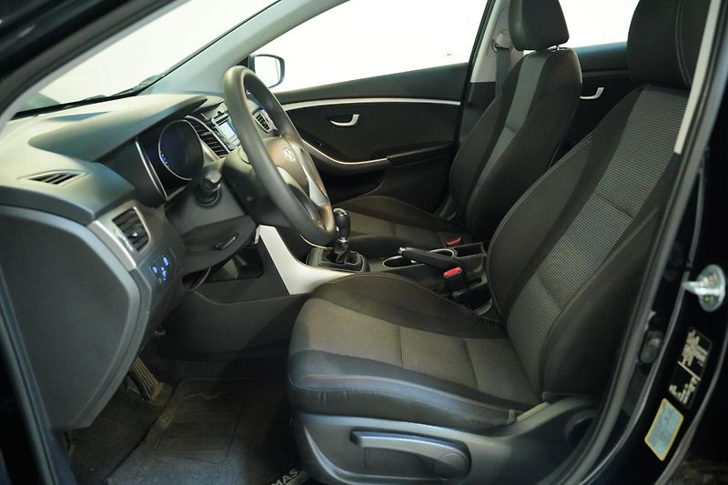 Hyundai i30 - fotka 11 z 22