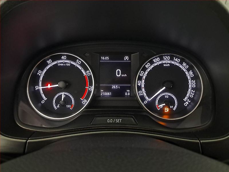 Škoda Fabia (2019) Ambition 1.0 TSI, Tempomat - fotka 11 z 22