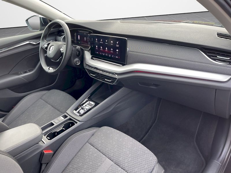 Škoda Octavia (2023) 1.5 eTSI 110kW m-Hev DSG Style - fotka 23 z 35
