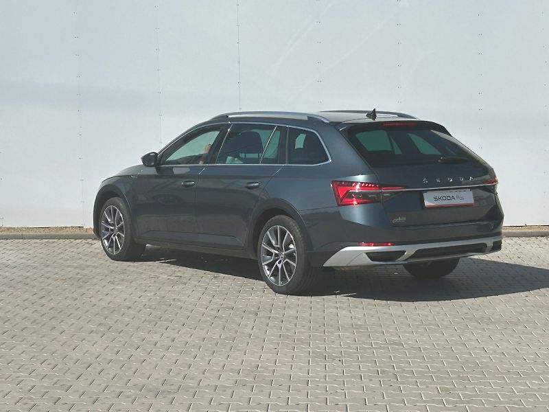 Škoda Superb (2021) SUP.COM GRT SCOUT 4X4 TD 140/2 - fotka 9 z 35