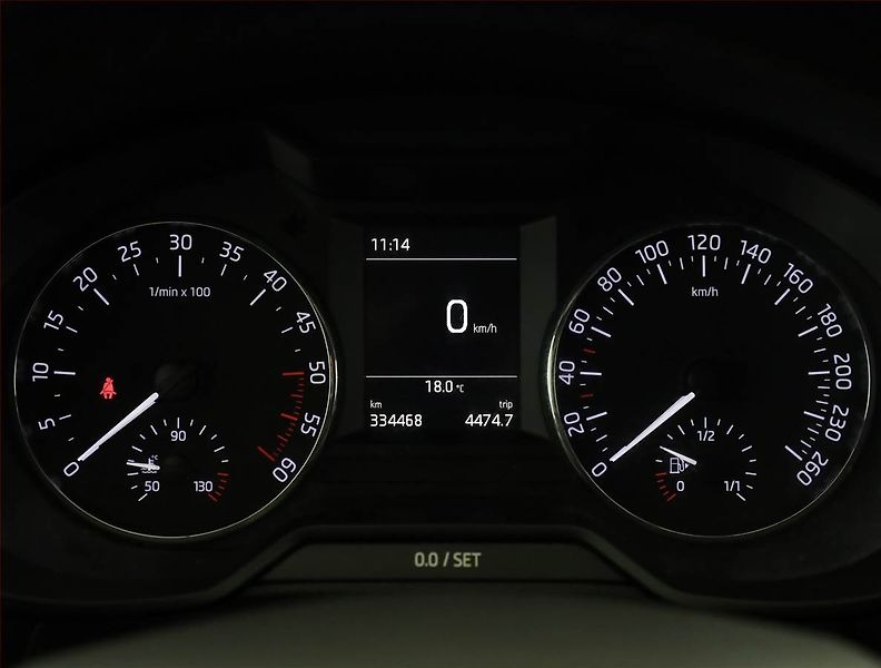 Škoda Octavia (2017) 2.0 TDI, Tempomat - fotka 9 z 18